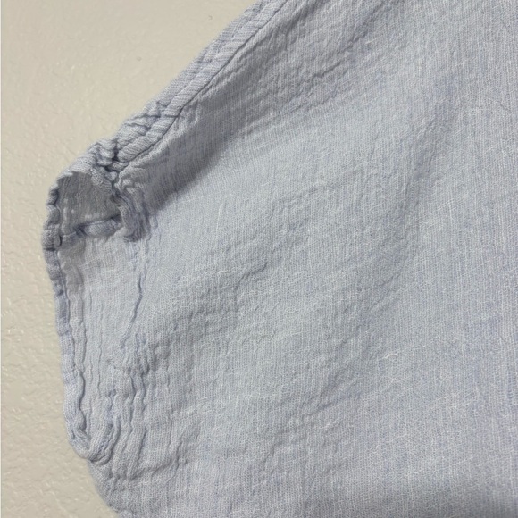 Tahari Soft Blue Crinkle Linen Oversized Cap Sleeve Button Down Top. Round Neck - Picture 5 of 11